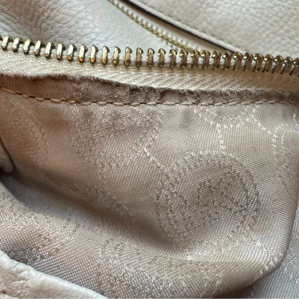 MICHAEL Michael Kors Cream White Pebbled Leather Shoulder Bag